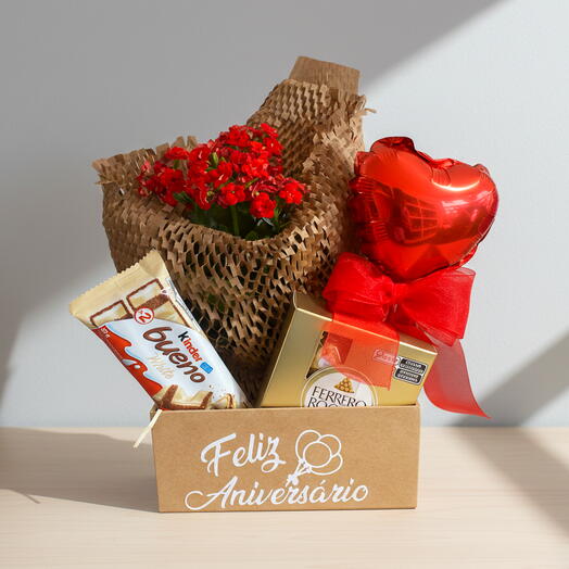 Cesta com Flores Feliz Aniversario