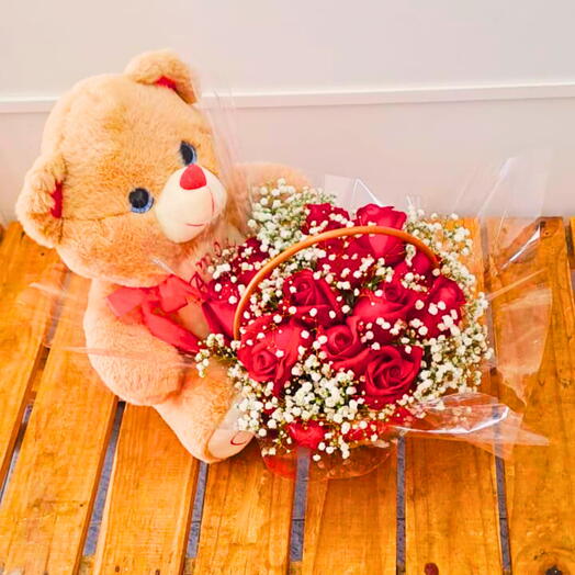 Cestas Com Rosas Vermelhas e Urso de Pelucia