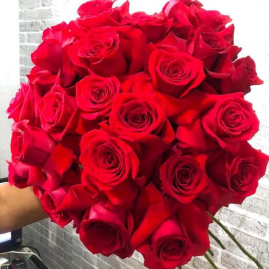 Buquê com 24 Rosas Importadas