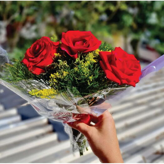 Mini Buquê com 3 Rosas Vermelhas