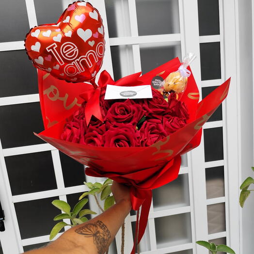 Buquê de flores permanentes – G + Pelucia, Balão coração e Bilhete