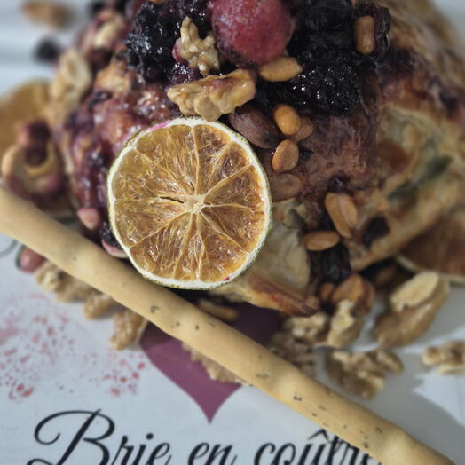 Brie En Coûtre com Geleia de Framboesas Para 2 Pessoas