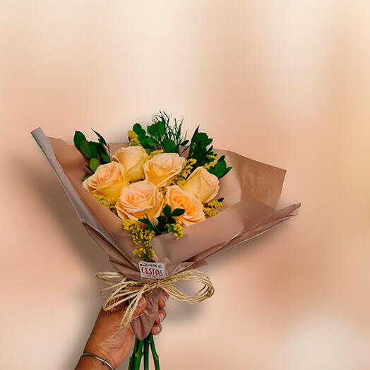 Buquê com 6 Rosas Cha Personalizado com Foto