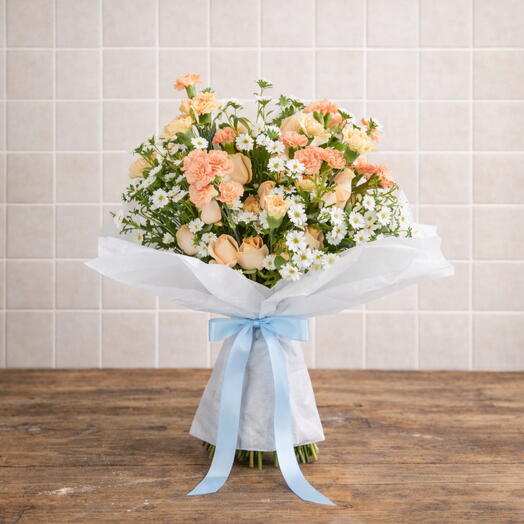 Buquê de Rosas e Margaridas em Tons Suaves | La Floricultura